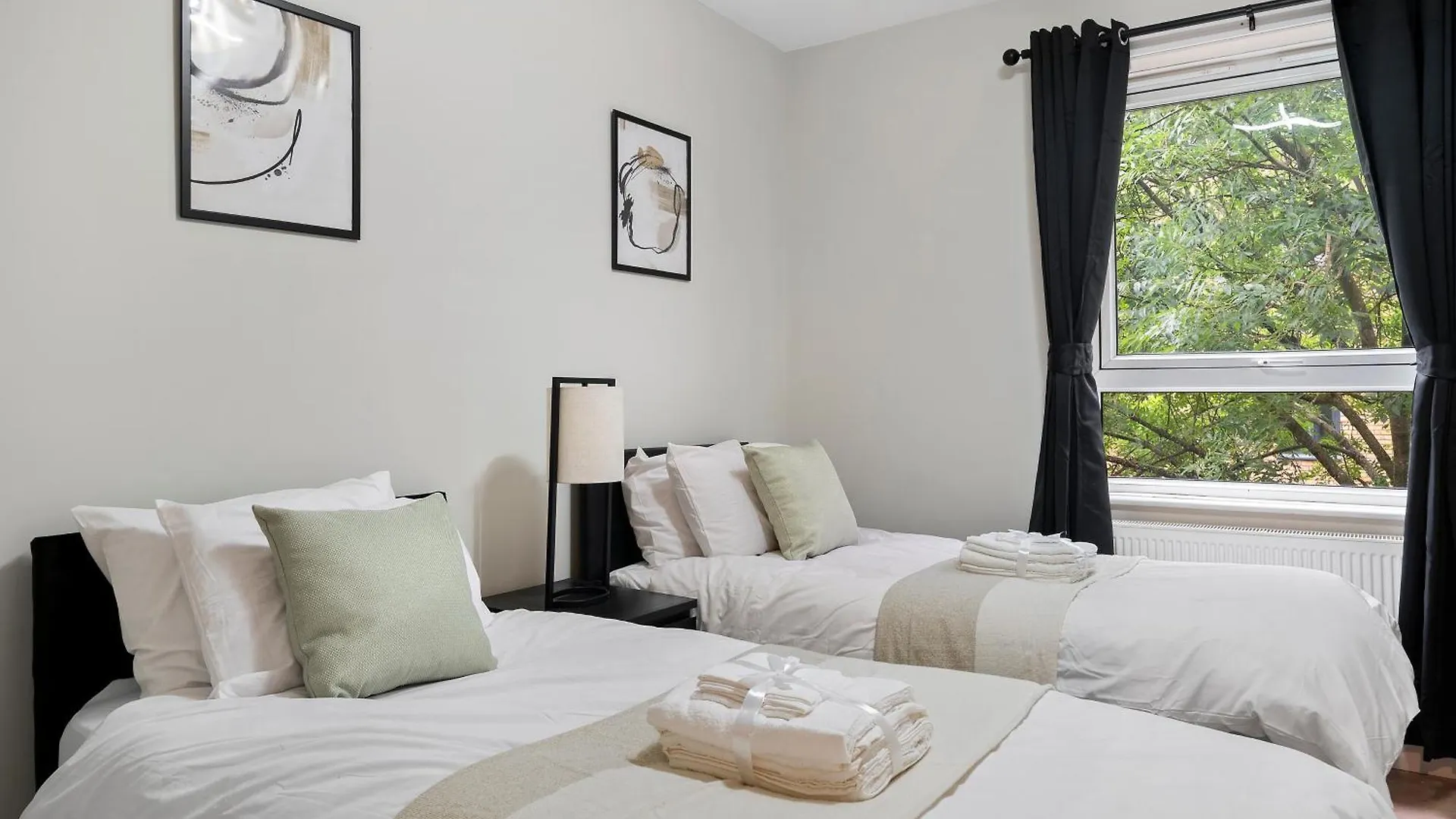 London Greenwich Zone 2 Apartment 5 Beds 2 Bath Free Parking